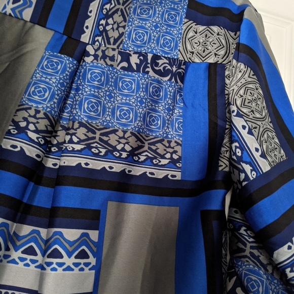 Miami (Francesca's) Blue Pattern 3/4 Sleeve Blouse - Picture 7 of 8